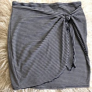 Mi Ami navy striped mini skirt
